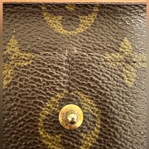 COPY - LV Sarah wallet authentic - Picture 12 of 16